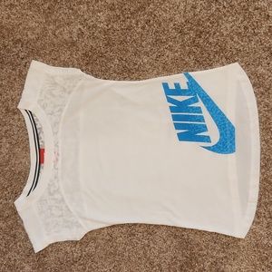 Nike girls size xs tshirt, like new